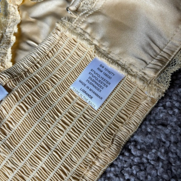Love Tree Yellow Gold Lacey Bralette Top Sz L Crop Tank New Years - Picture 2 of 4